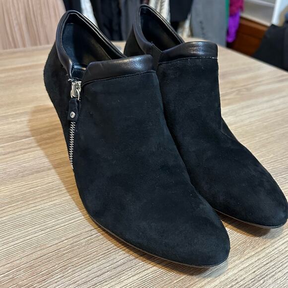 2/$25 Gabor Booties Black Suede Godiva High Cut Court Boots Heels Zipper Fall 8 - Picture 4 of 10